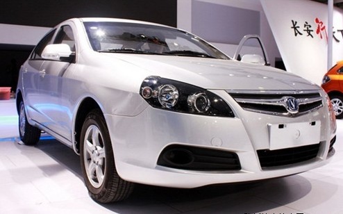长安 CX30三厢 1.6 MT舒适低碳版 2011款