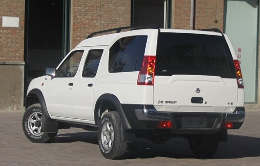 郑州日产 锐骐多功能商用车 2WD ZD30柴油标准型 国Ⅲ 2010款